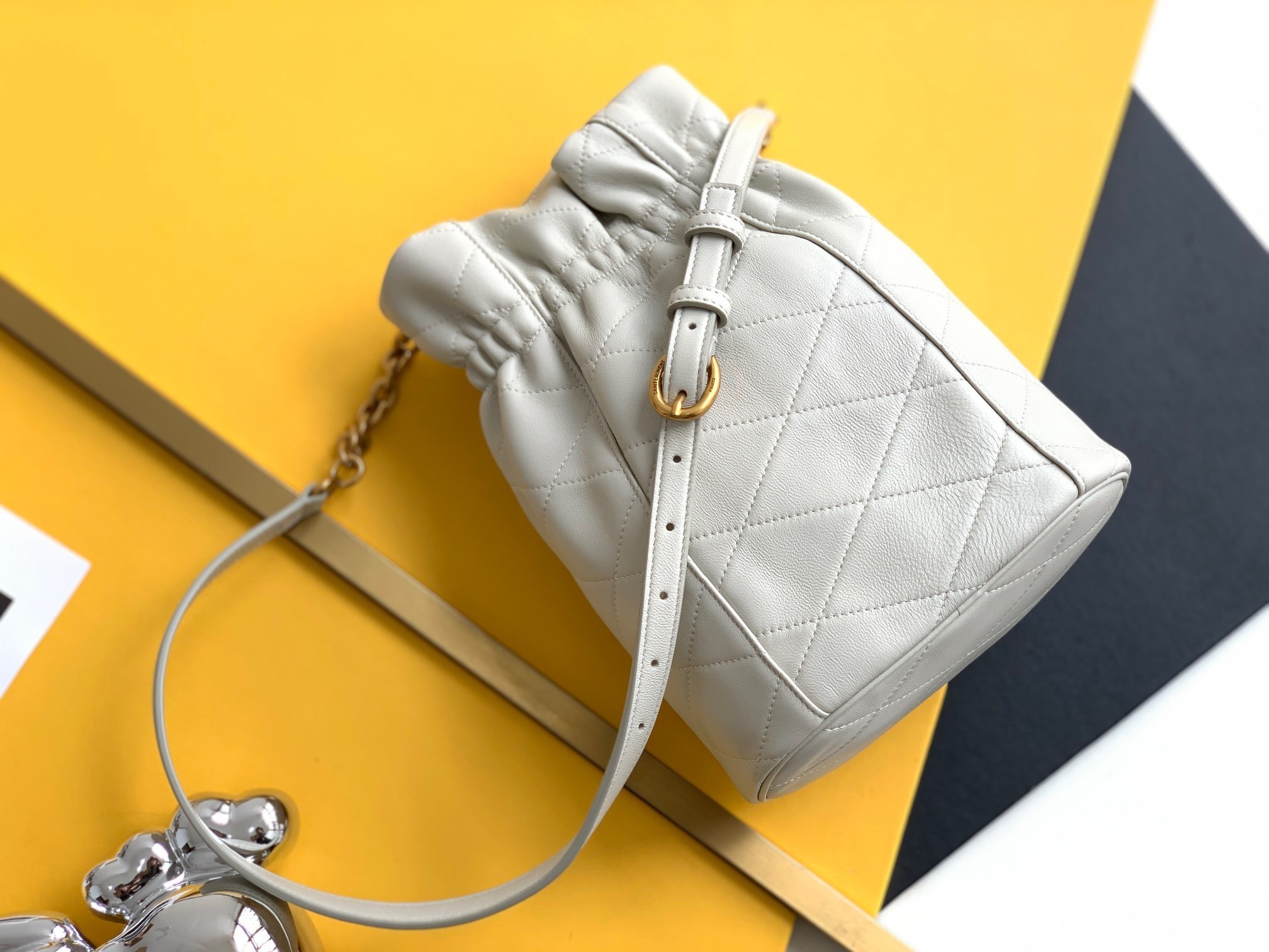 Saint Laurent Le Maillon Hook Bucket Bag In White Lambskin 667