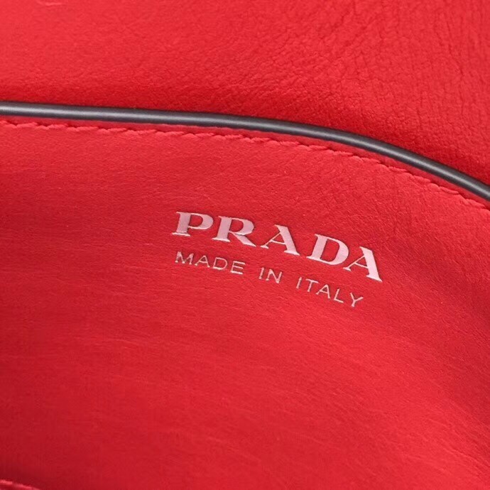 Prada Monochrome Flap Bag In Red Saffiano Leather 125