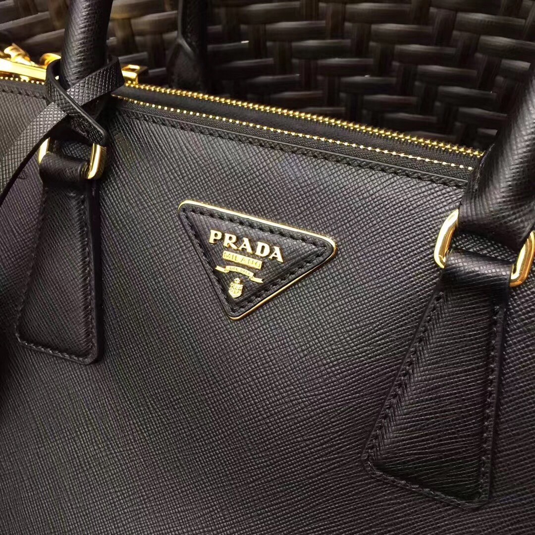 Prada Small Galleria Bag In Black Saffiano Leather 368
