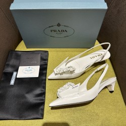 Prada Pumps 45mm in White Leather with Floral Appliques 657