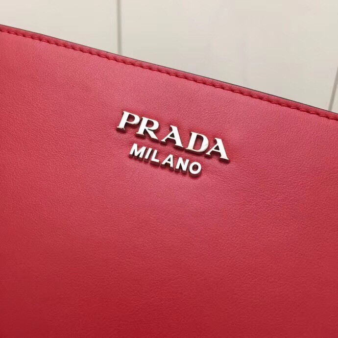 Prada Red Sidonie Leather Shoulder Bag 449