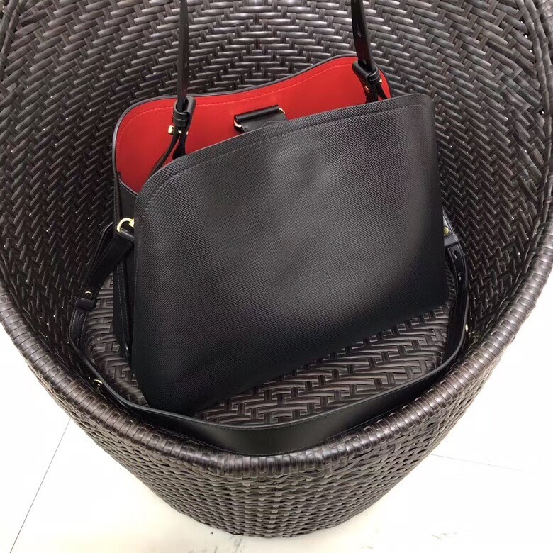 Prada Matinee Tote Bag In Black Saffiano Leather 976