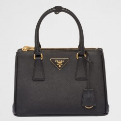 Prada Galleria Small Bag in Black Saffiano Leather 383