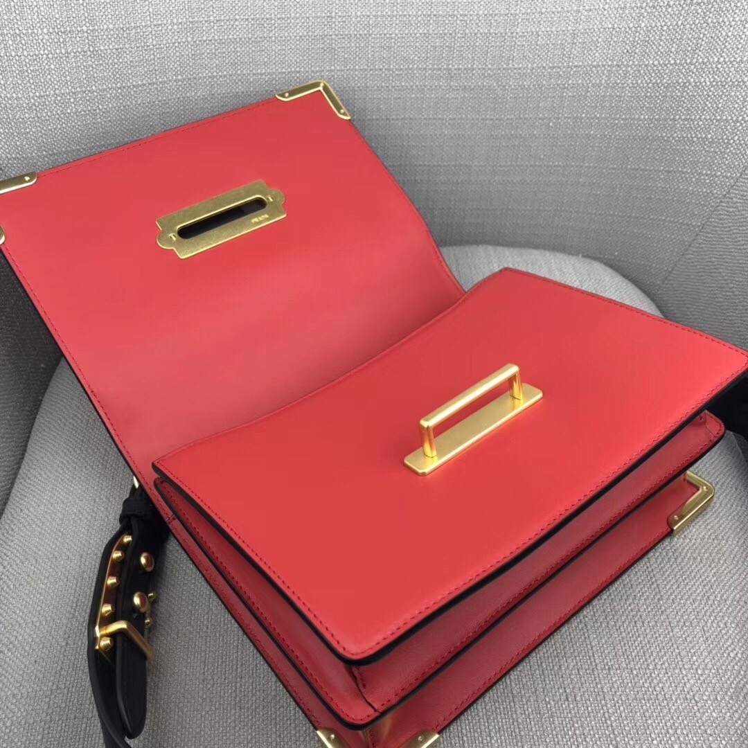 Prada Large Cahier Bag In Red/Black Leather 896