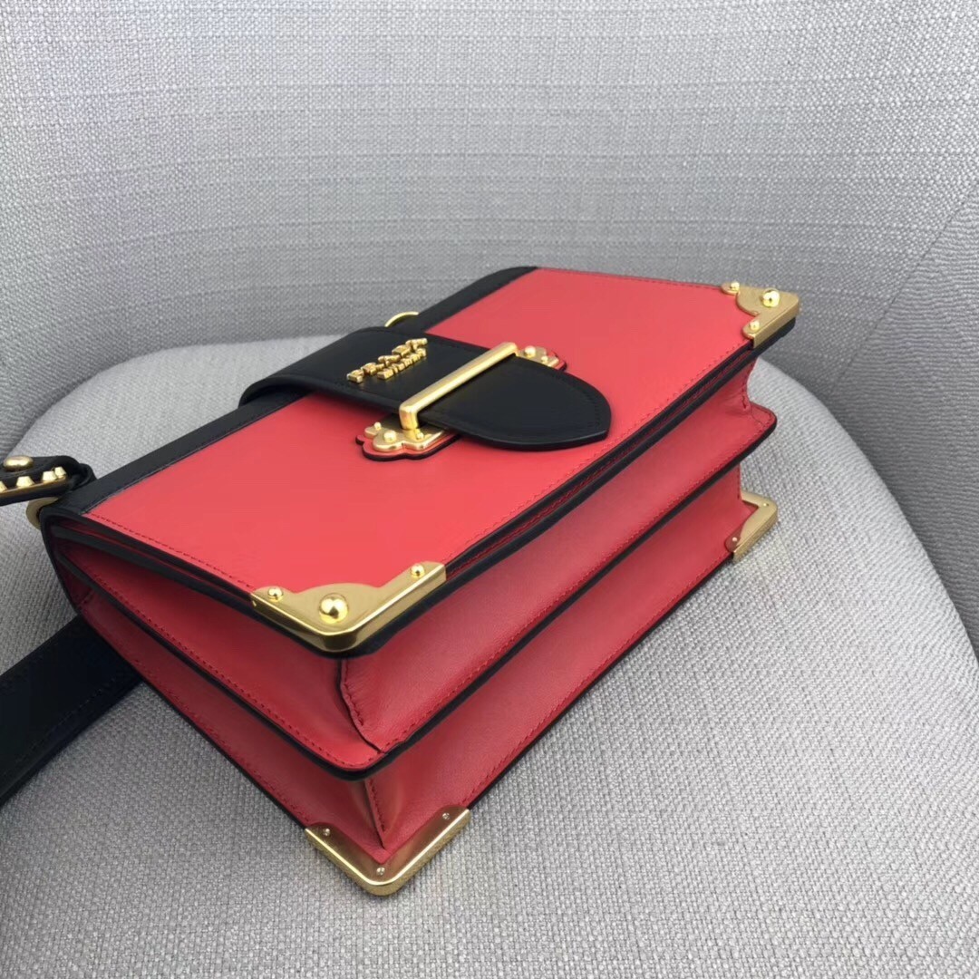 Prada Large Cahier Bag In Red/Black Leather 896