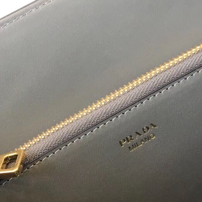 Prada Large Monochrome Bag In Grey Saffiano Leather 909