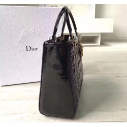 Dior Large Lady Dior Bag In Black Patent Leather 002