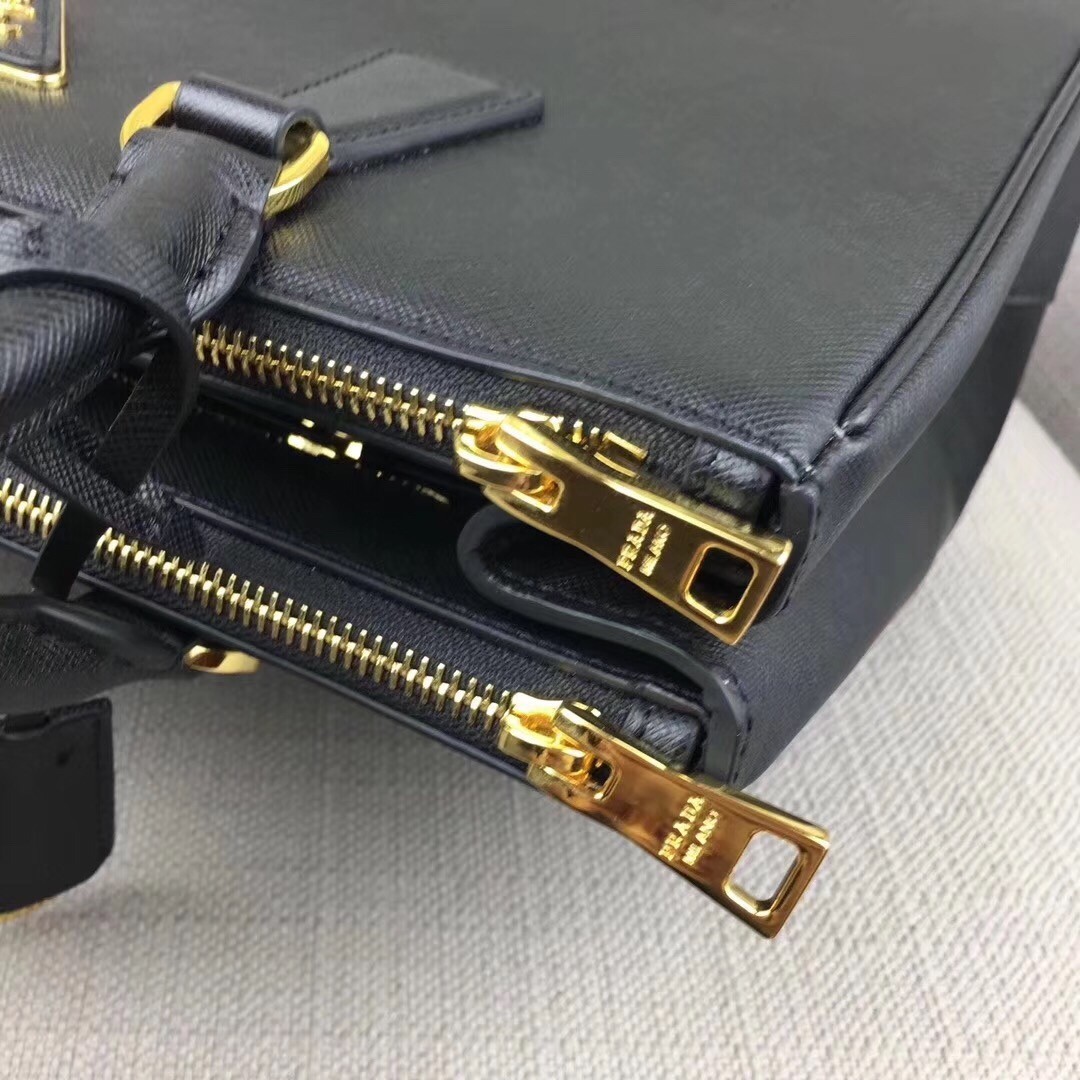 Prada Medium Galleria Bag In Black Saffiano Leather 896