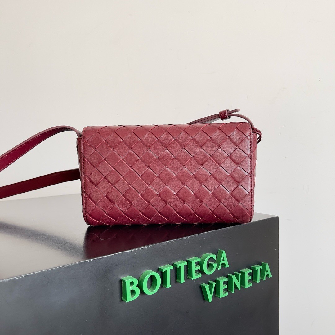 Bottega Veneta Mini Andiamo Cross-Body Bag in Barolo Intrecciato Lambskin 354