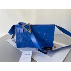 Bottega Veneta Cassett Bag In Cobalt Wrinkled Calfskin 008