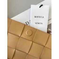 Bottega Veneta Cassett Bag In Beige Intrecciato Lambskin 717