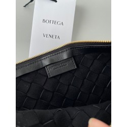 Bottega Veneta Turn Bag In Black Intrecciato Lambskin 763
