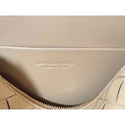 Bottega Veneta Small Loop Bag In Beige Intrecciato Lambskin 787