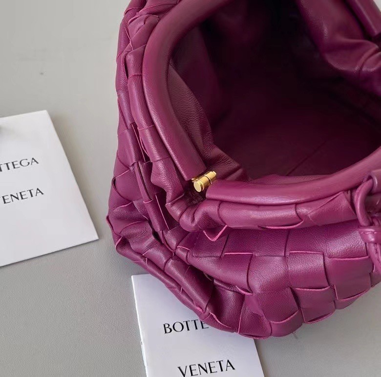 Bottega Veneta Mini Pouch In Cinnabar Intrecciato Lambskin 073