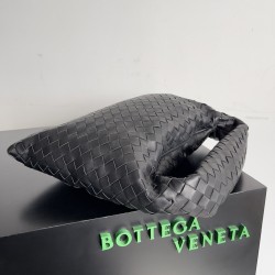 Bottega Veneta Small Hop Bag in Black Intrecciato Calfskin 997