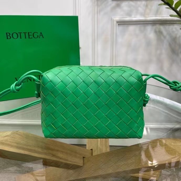 Bottega Veneta Mini Loop Bag In Green Intrecciato Lambskin 366