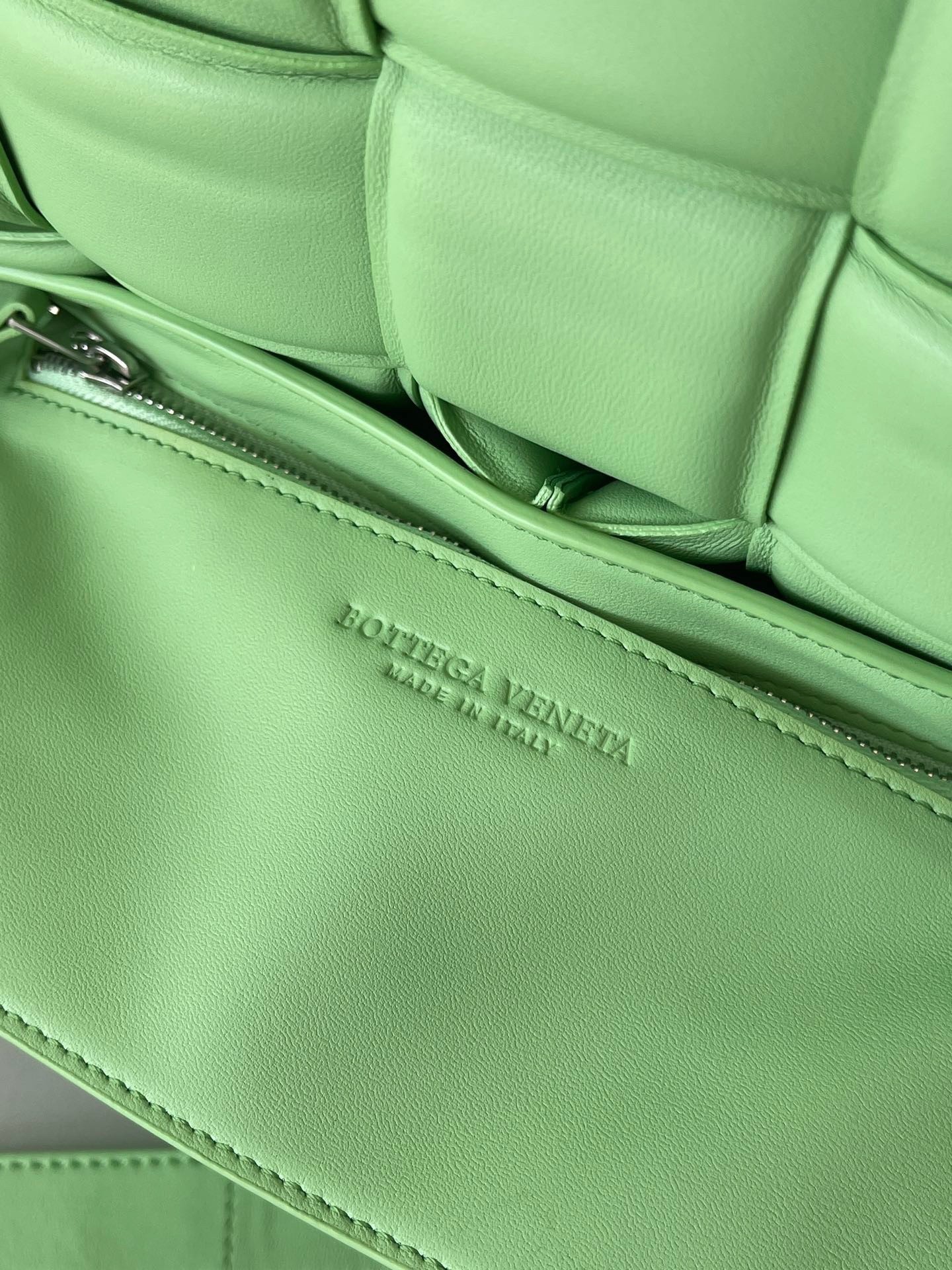 Bottega Veneta Padded Cassette Bag In Acid Green Lambskin 226