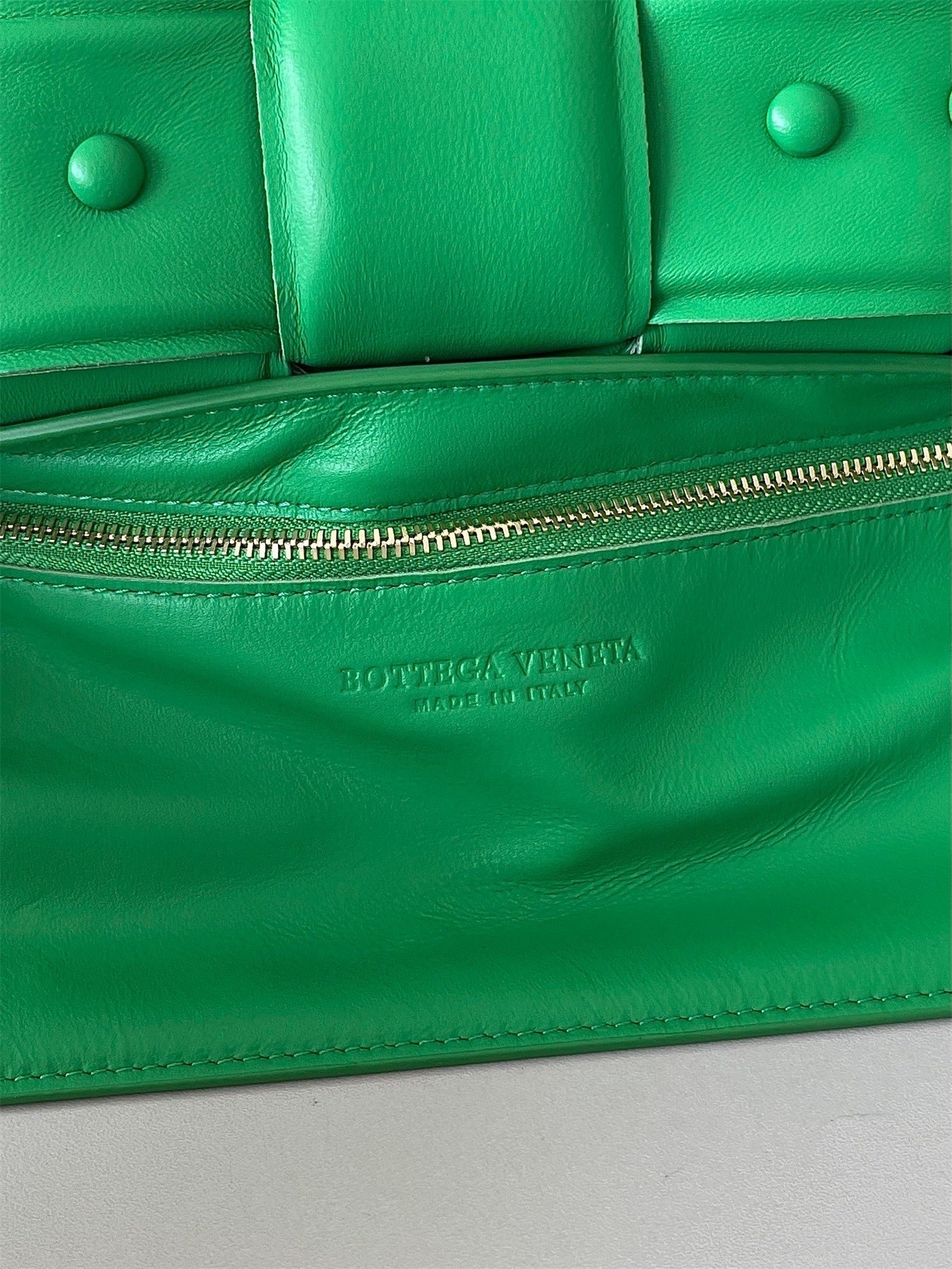 Bottega Veneta Chain Cassette Bag In Parakeet Lambskin 951