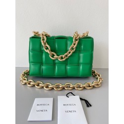 Bottega Veneta Chain Cassette Bag In Parakeet Lambskin 951