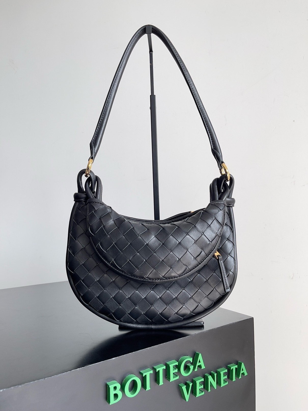 Bottega Veneta Gemelli Small Bag in Black Intrecciato Lambskin 756