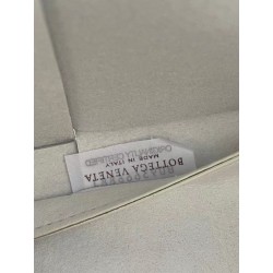 Bottega Veneta Arco Small Tote In White Grained Leather 377