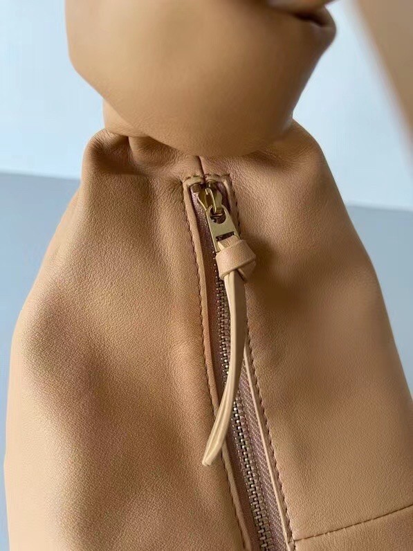 Bottega Veneta Double Knot Bag In Beige Calfskin 852