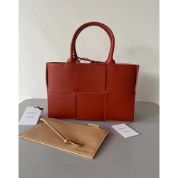 Bottega Veneta Arco Small Tote In Maple Intrecciato Lambskin 582