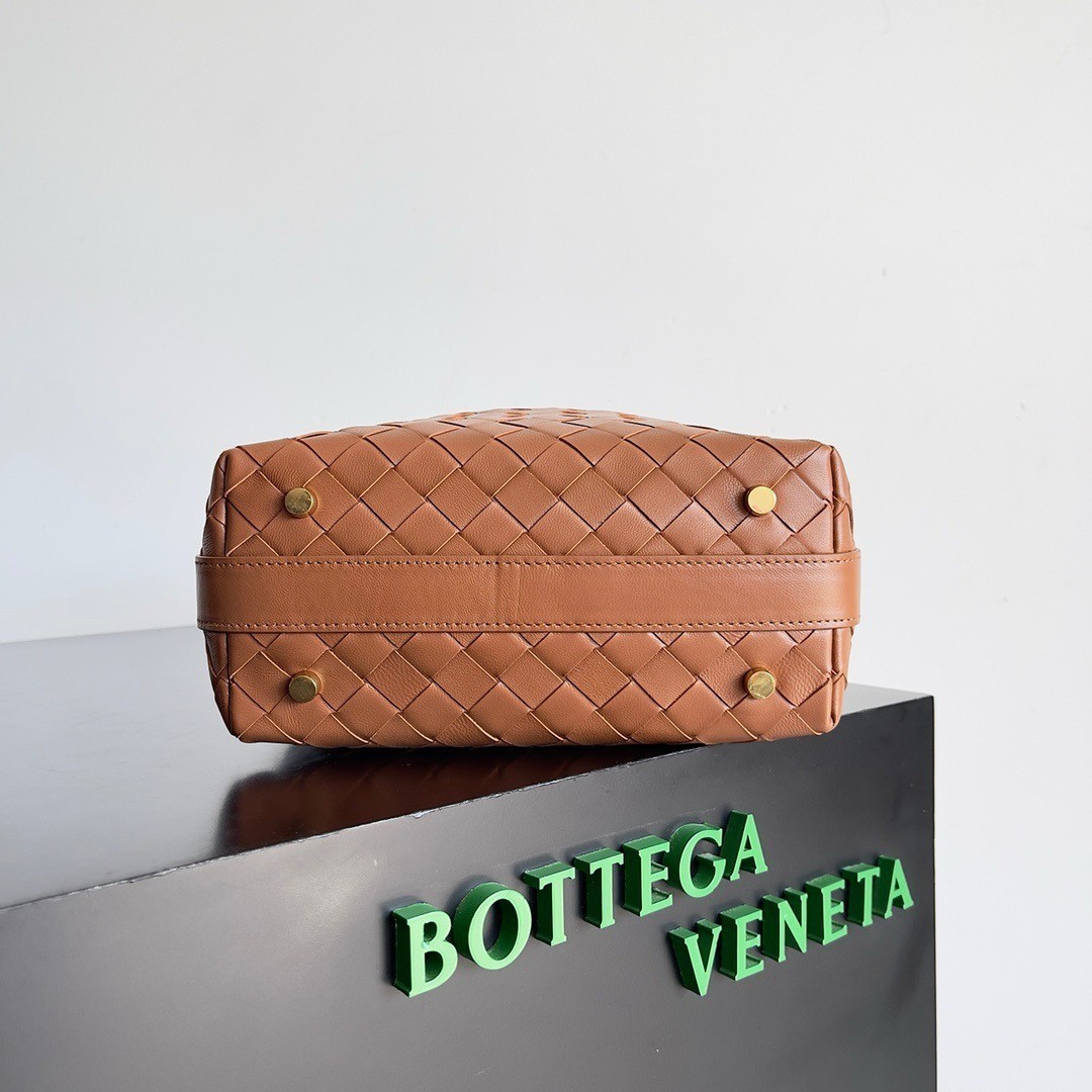 Bottega Veneta Mini Wallace Bag in Brown Intrecciato Calfskin 912