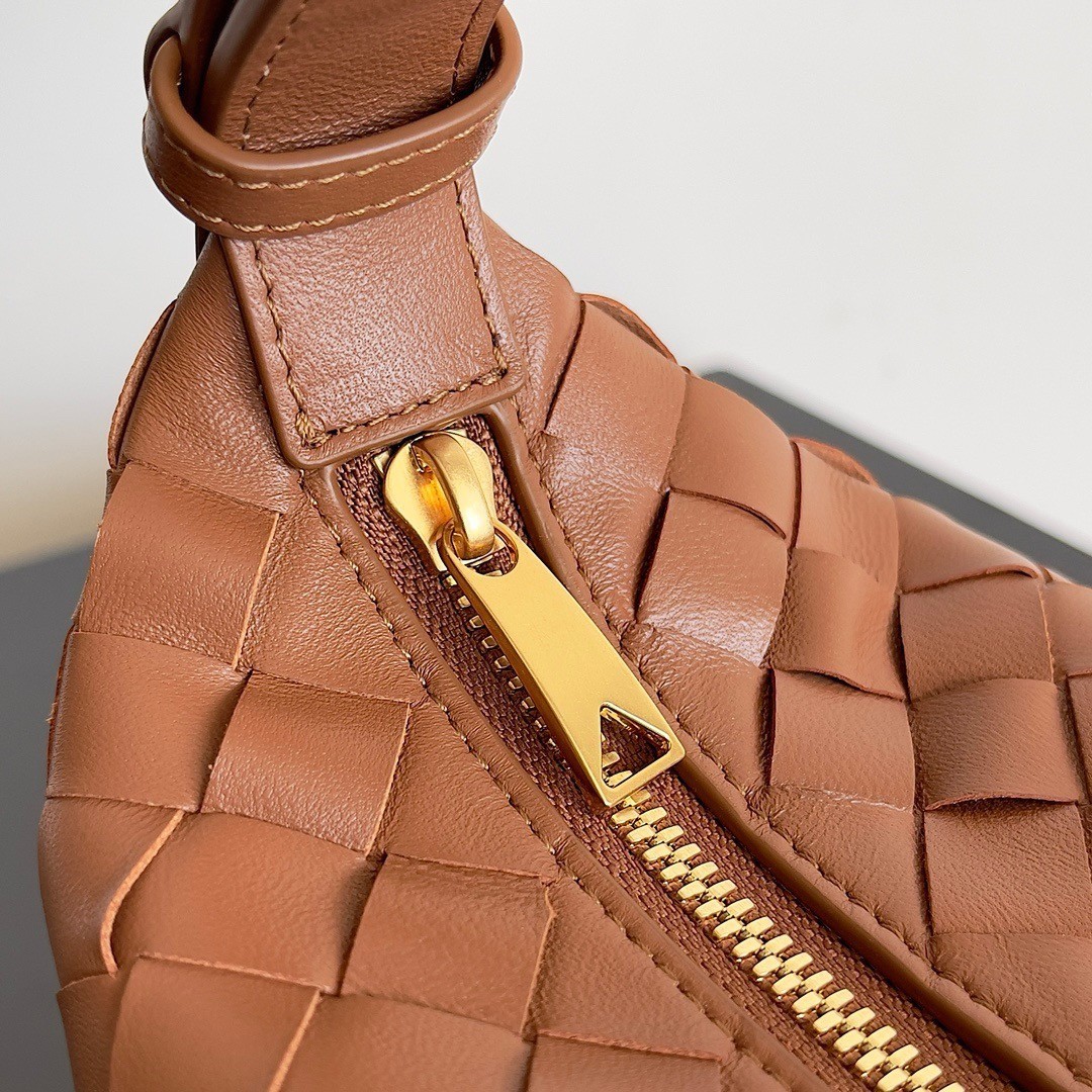 Bottega Veneta Mini Wallace Bag in Brown Intrecciato Calfskin 912