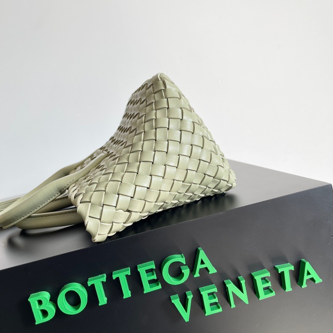 Bottega Veneta Mini Cabat Bag In Travertine Intrecciato Lambskin 001