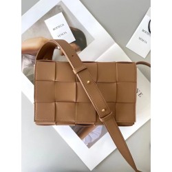 Bottega Veneta Cassett Bag In Caramel Intrecciato Lambskin 044