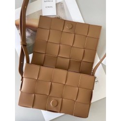 Bottega Veneta Cassett Bag In Caramel Intrecciato Lambskin 044