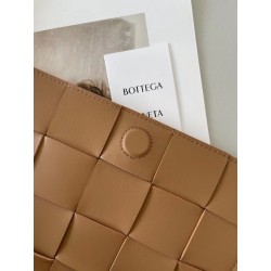 Bottega Veneta Cassett Bag In Caramel Intrecciato Lambskin 044