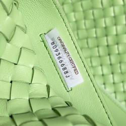 Bottega Veneta Cabat Medium Bag In Pistachio Intrecciato Lambskin 077