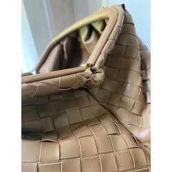 Bottega Veneta Large Pouch Clutch In Caramel Intrecciato Lambskin 929