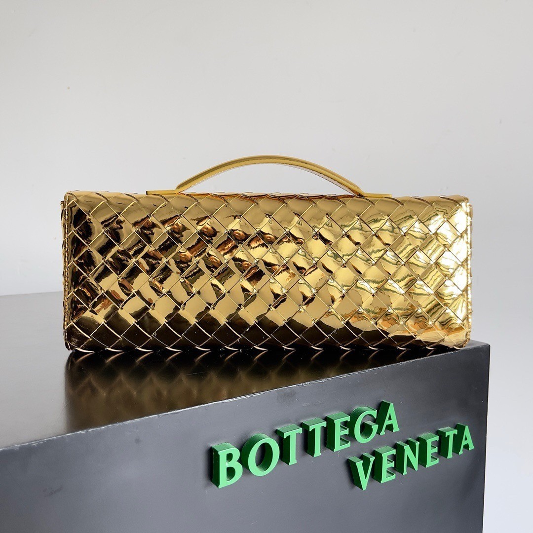 Bottega Veneta Andiamo Clutch with Handle in Gold Metallic Leather 606