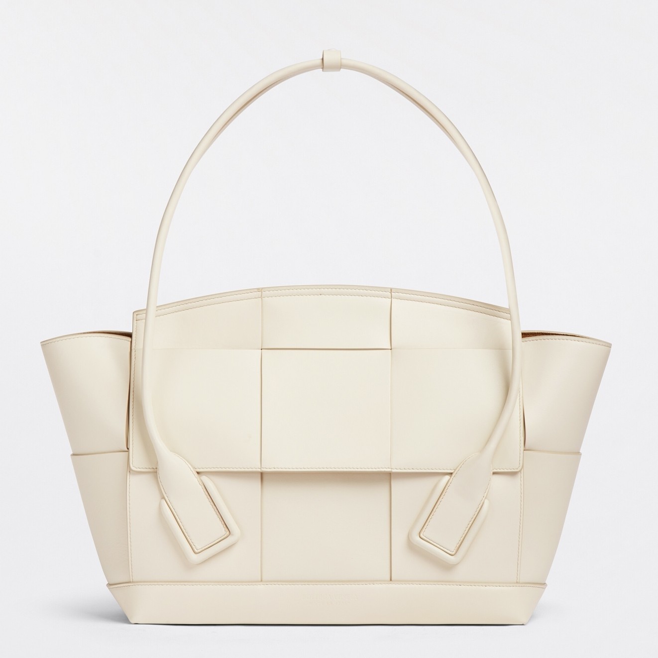 Bottega Veneta Arco Medium Bag In White Intrecciato Calfskin 218