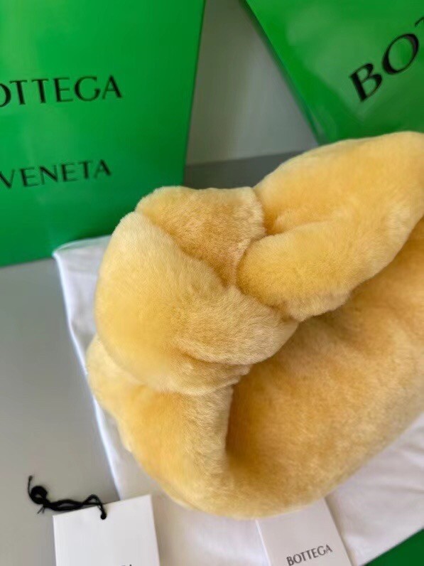 Bottega Veneta Mini BV Jodie Bag In Teddy Shearling 392