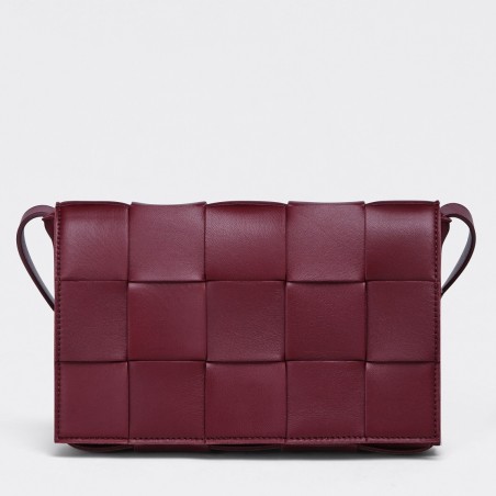 Bottega Veneta Cassett Bag In Bordeaux Intrecciato Lambskin 178