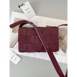 Bottega Veneta Cassett Bag In Bordeaux Intrecciato Lambskin 178