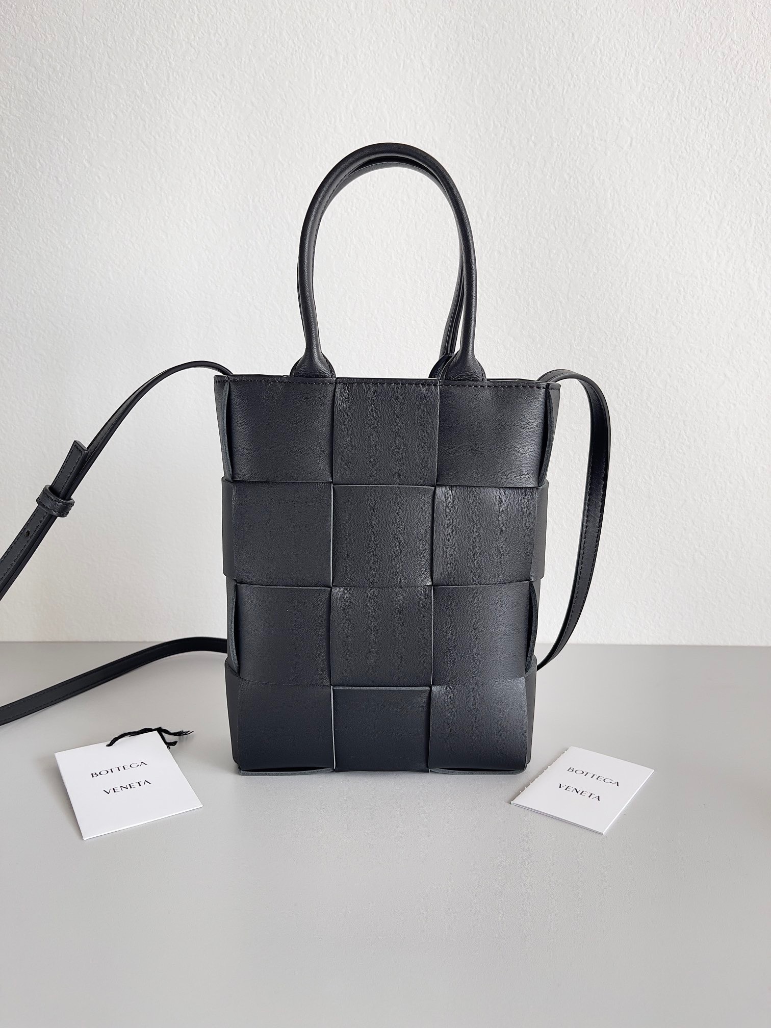 Bottega Veneta Mini Cassette Tote Bag In Black Lambskin 298