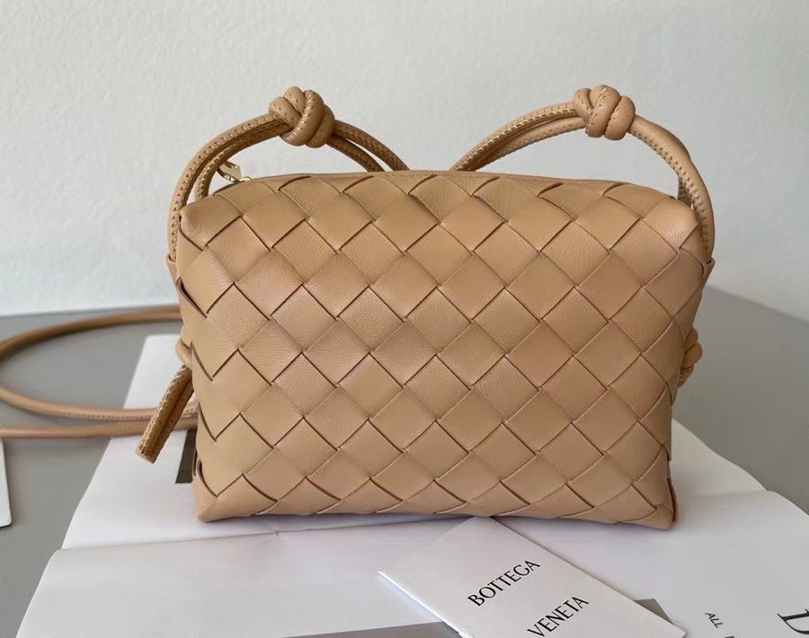 Bottega Veneta Mini Loop Bag In Beige Intrecciato Lambskin 325