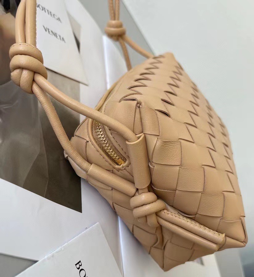 Bottega Veneta Mini Loop Bag In Beige Intrecciato Lambskin 325