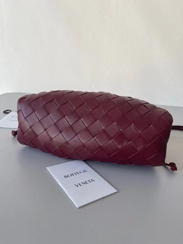 Bottega Veneta Mini Pouch In Grape Intrecciato Lambskin 431