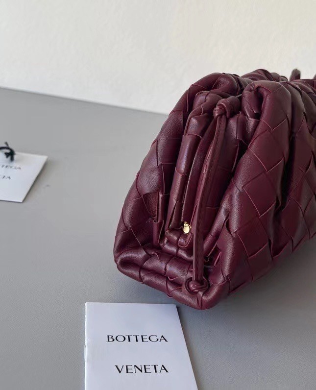 Bottega Veneta Mini Pouch In Grape Intrecciato Lambskin 431