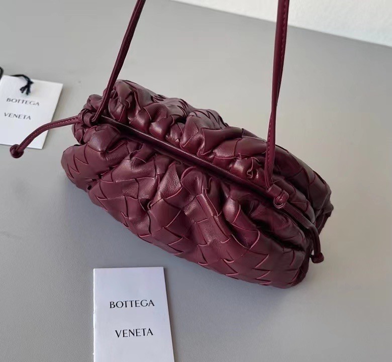 Bottega Veneta Mini Pouch In Grape Intrecciato Lambskin 431