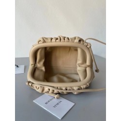 Bottega Veneta Mini Pouch In Beige Calfskin 703