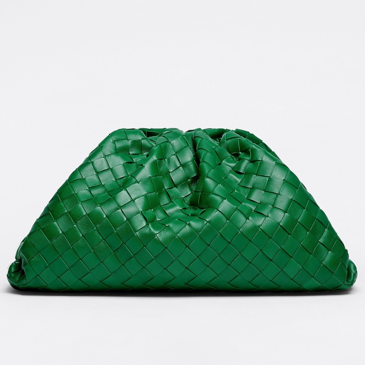 Bottega Veneta Large Pouch Clutch In Green Intrecciato Lambskin 860