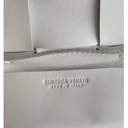 Bottega Veneta Candy Cassette Bag In White Lambskin 117