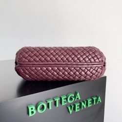 Bottega Veneta Clicker Small Bag in Bordeaux Intrecciato Lambskin 011